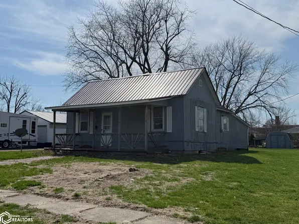 617 N Washington St, Bloomfield, IA 52537