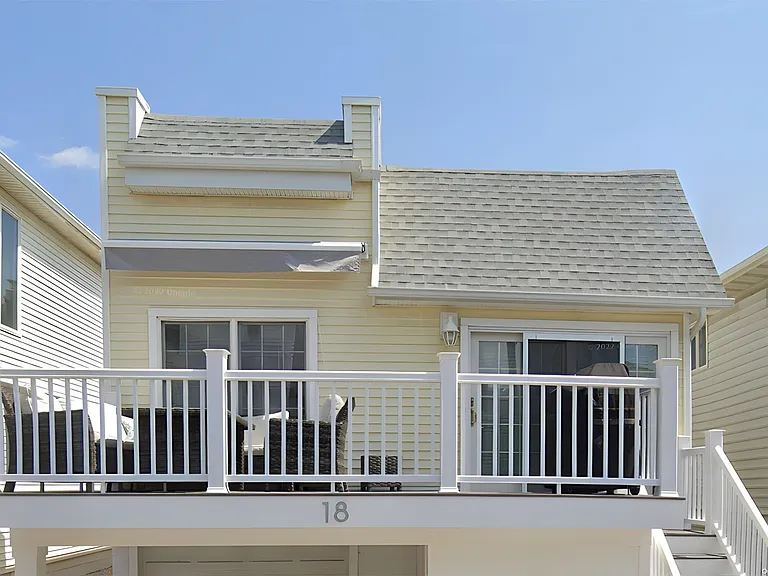 18 Louisiana St — Photo 2
