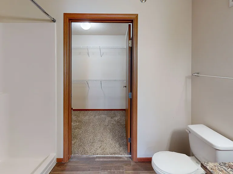 Southport Heights Apartments — Photo 4