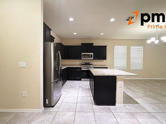 3rd image of 8250 Bayview Crossing Dr