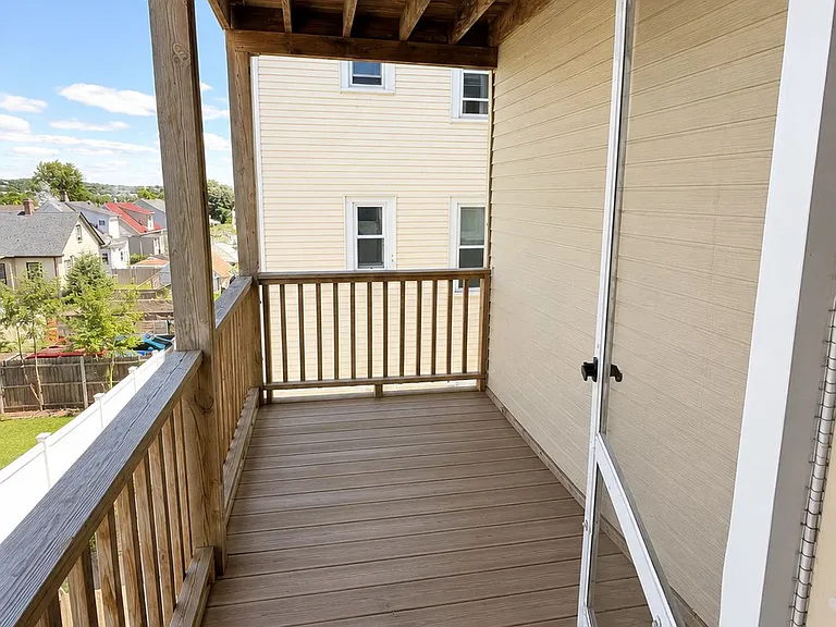 118 Vernal St #2 — Photo 8