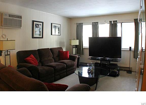 3rd image of 99 Patterson Village Ct