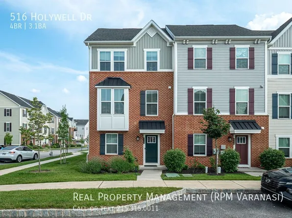 516 Holywell Dr, Malvern, PA 19355