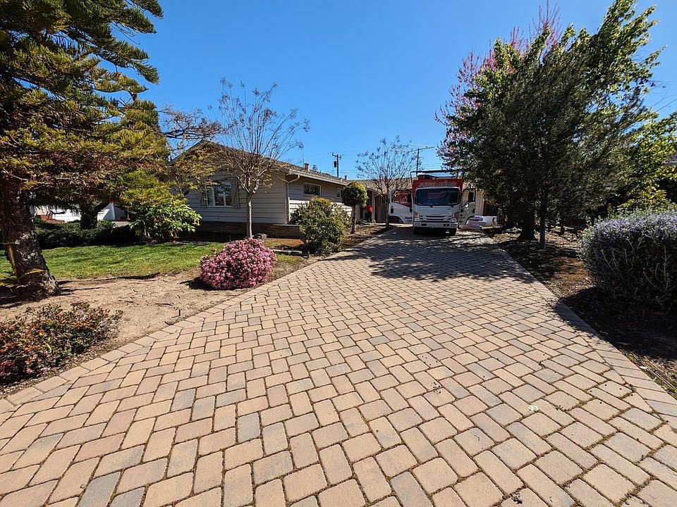 1st image of 12510 Titus Ave