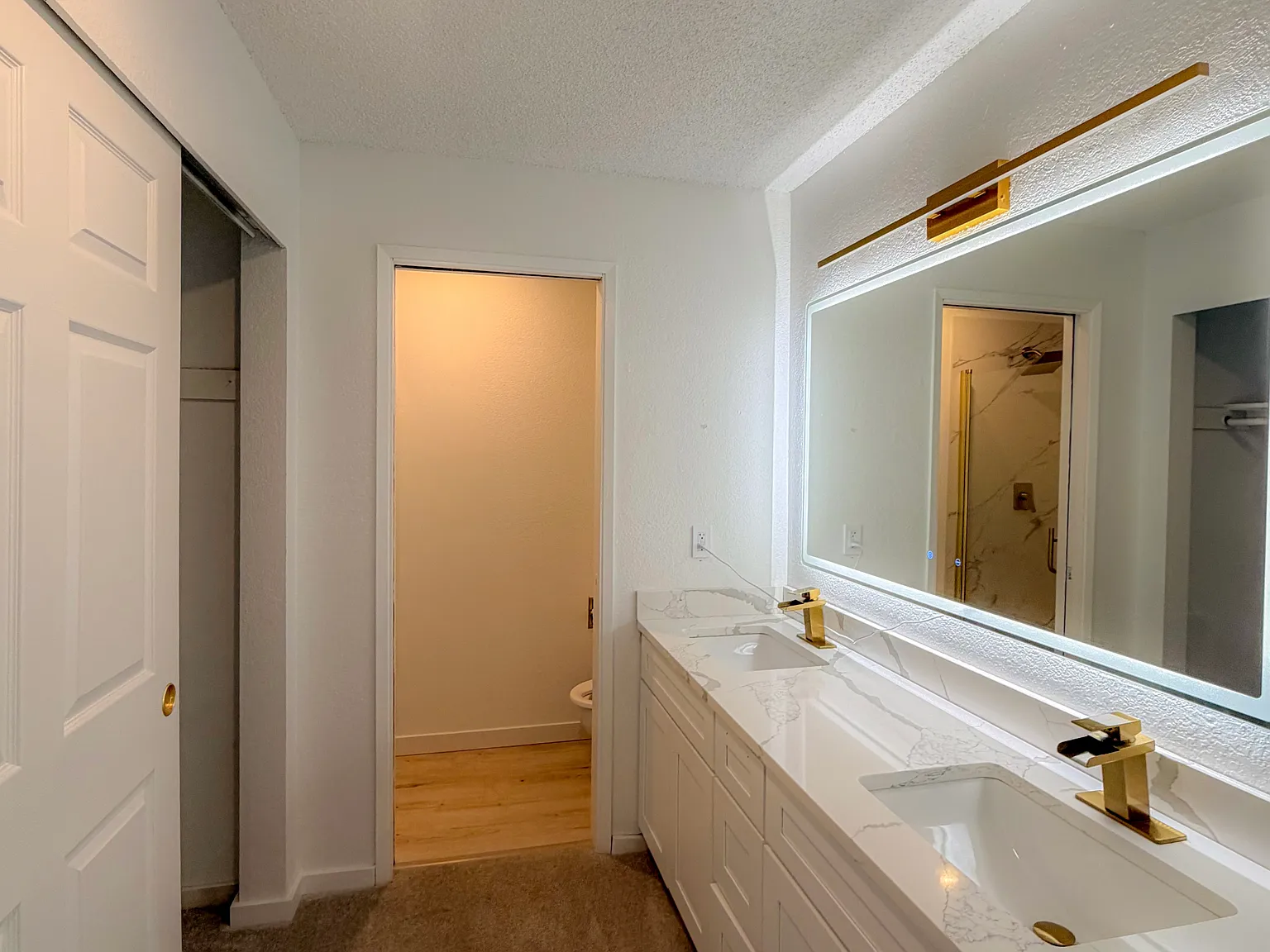 2 bed, 1051 sqft, $2,660 — Photo 2