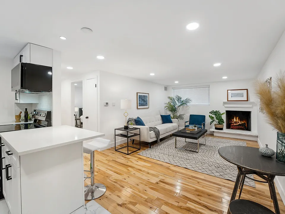 252 N Pennsylvania St #103