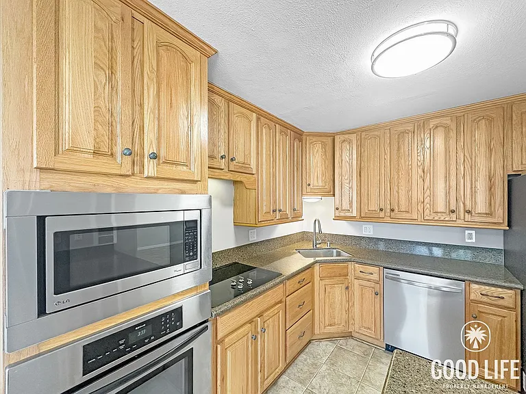 1640 Maple Dr #29 — Photo 7