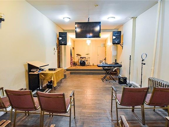5th image of 695 Dekalb Ave