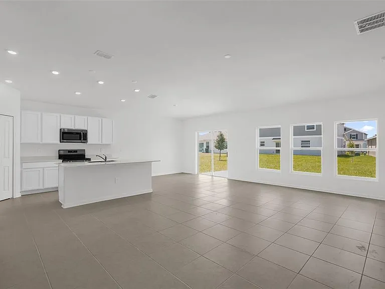 1552 Loxley Trl — Photo 8