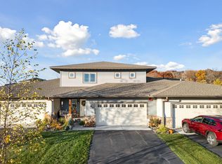 1102 Lorraine Ct, Carver, MN 55315