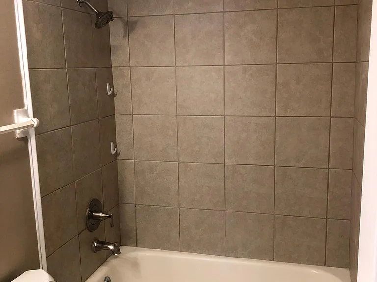 831 Trailwood Dr E — Photo 8