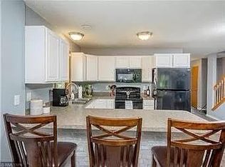 1358 Goodwin Ave N, Oakdale, MN 55128