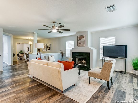 3rd image of 7531 Rainlilly Cove