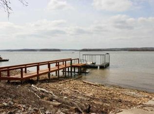 630 Lakefront Dr, Waverly, TN 37185