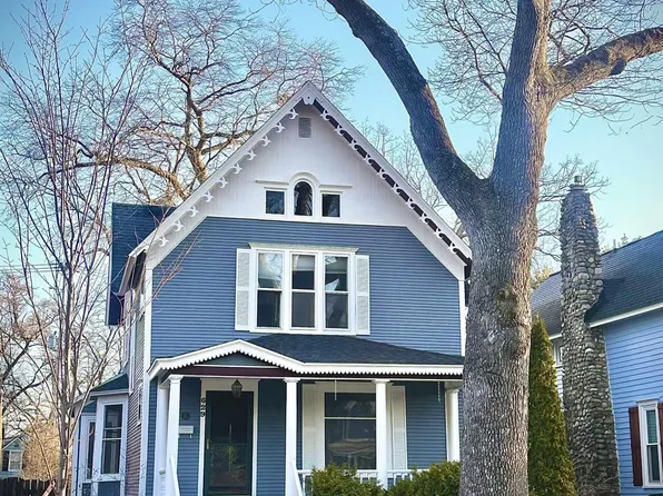 629 Washington St, Traverse City, MI 49686