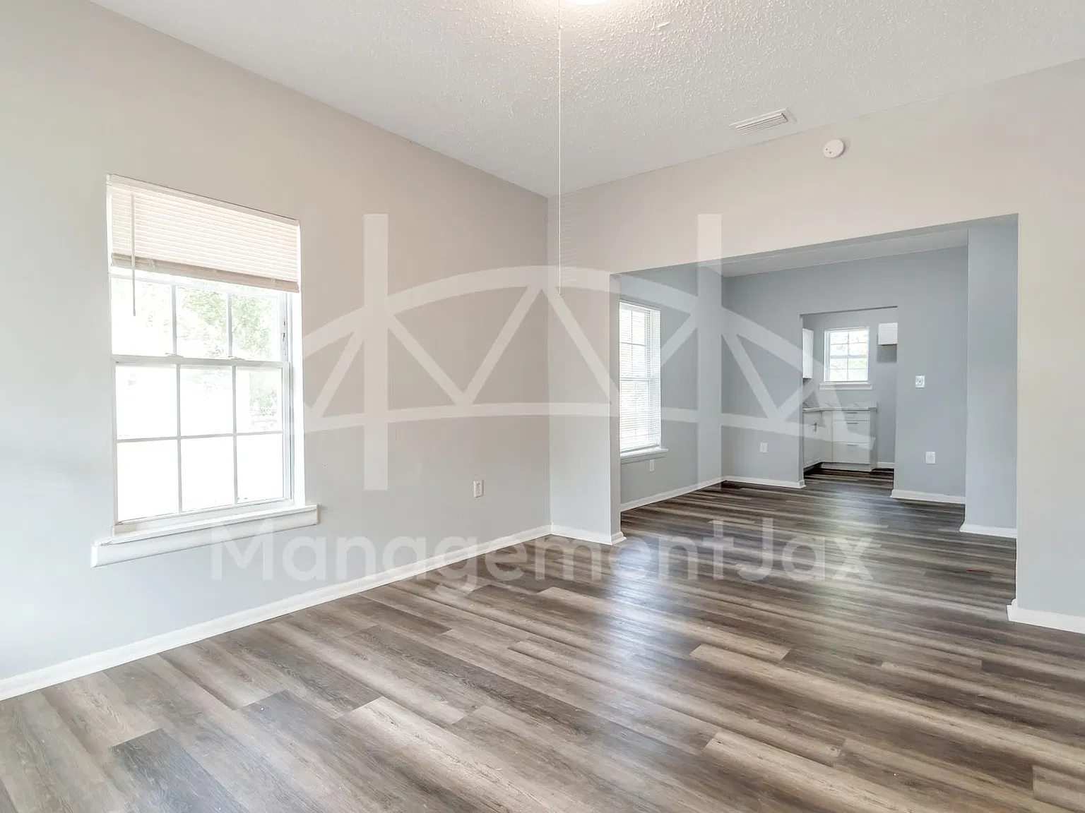 4 bed, 1170 sqft, $1,350 — Photo 3