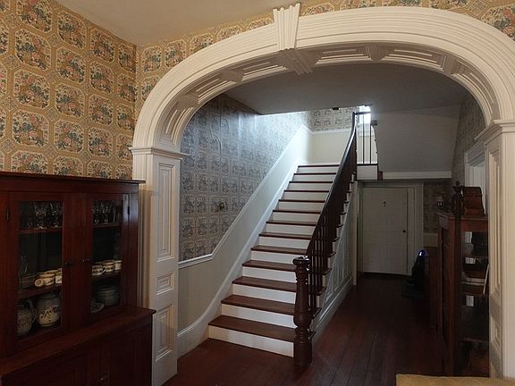 4th image of 7337 Bayside Rd