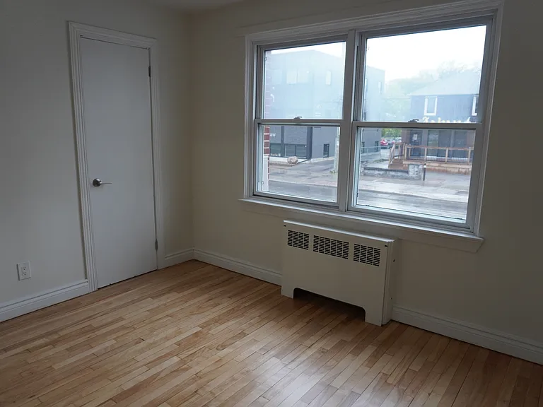 340 Tillbury Ave #4 — Photo 14