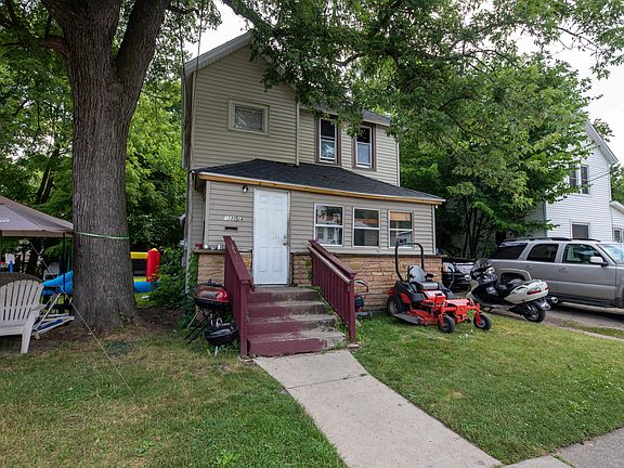 2nd image of 1354 Krom Ave