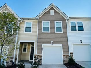 5861 Woodlawn Dr, Durham, NC 27703