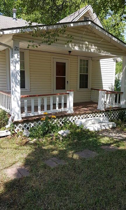 1st image of 1211 Almira St