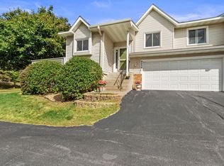 9254 Upland Ln N, Maple Grove, MN 55369