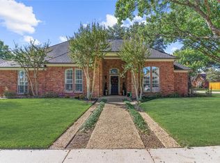18611 Sagewood Dr, Dallas, TX 75252