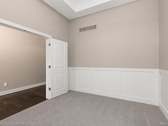 4th image of 2100 Shane Ct