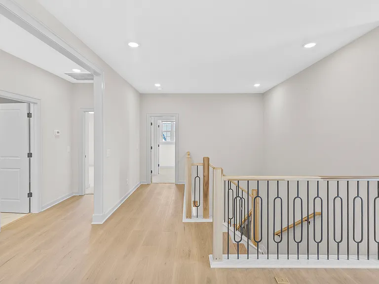 8081 Atlee Ct — Photo 50