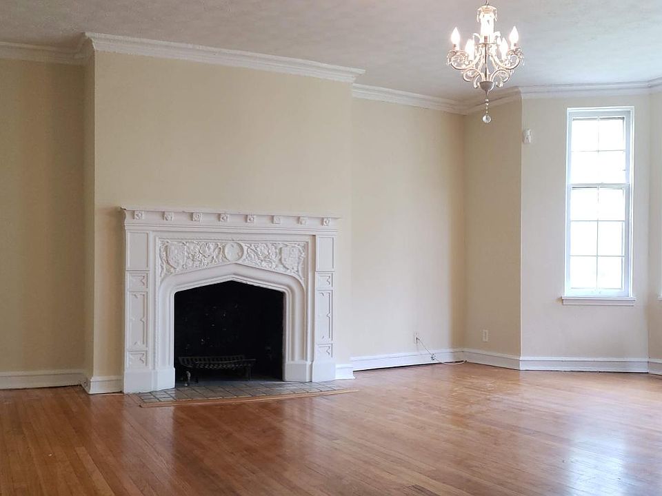 1st image of 15610 Van Aken Blvd APT 3