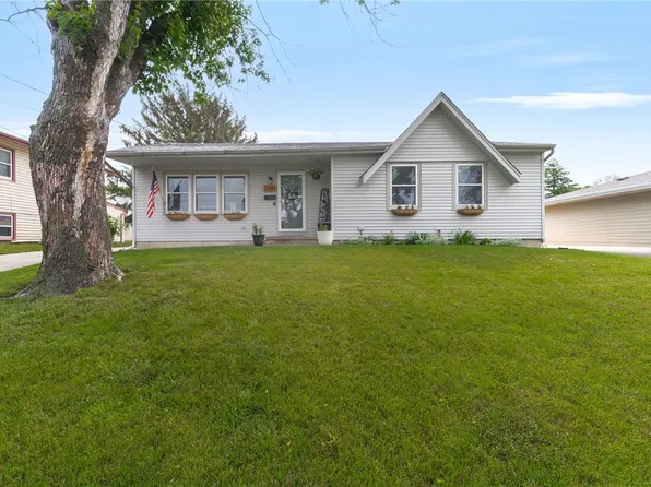 2621 E 39th Ct, Des Moines, IA 50317