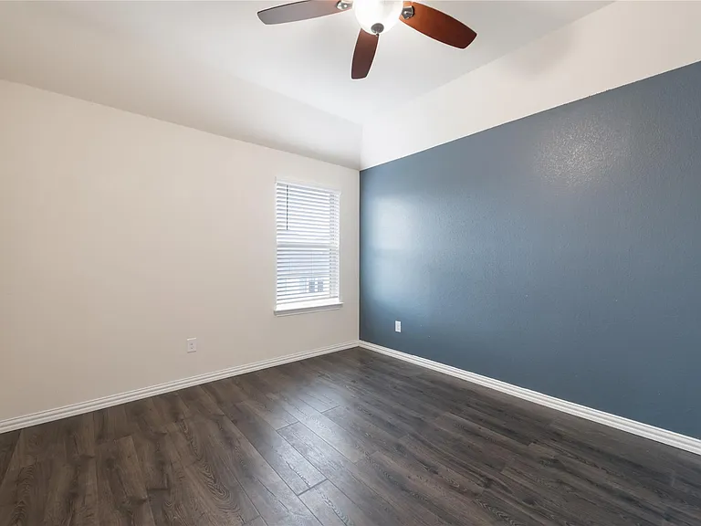 156 Banana St — Photo 28