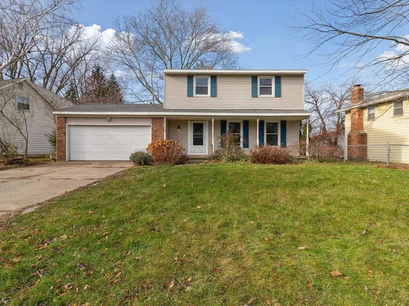 1529 Morewood Dr SE, Grand Rapids, MI 49508