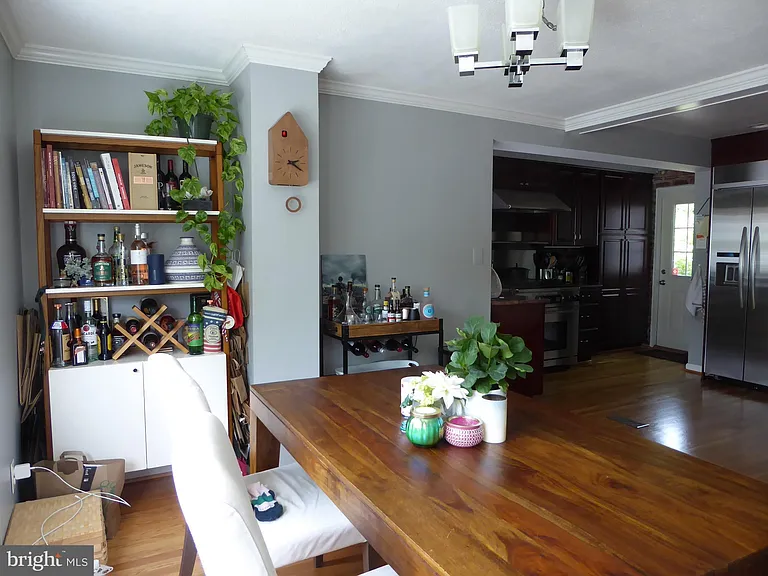 323 S Adams St — Photo 8