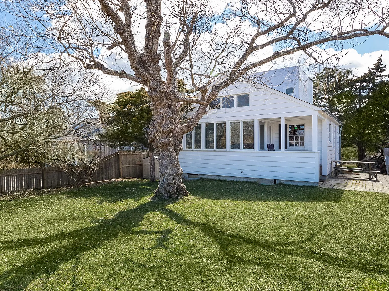 Amagansett Beach Cottage — Photo 1