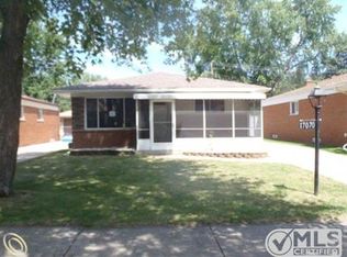 17070 Russell Ave, Allen Park, MI 48101
