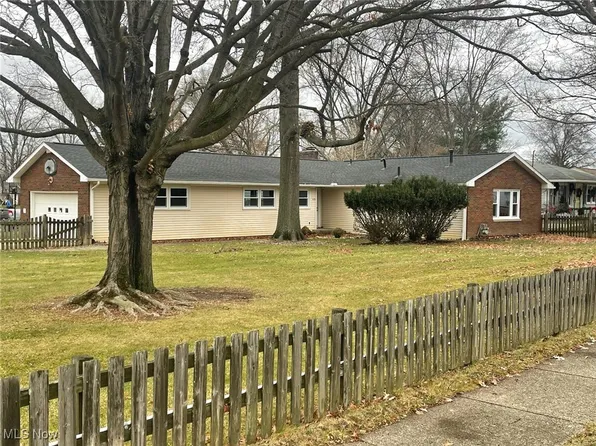 625 Shaker Dr, Medina, OH 44256