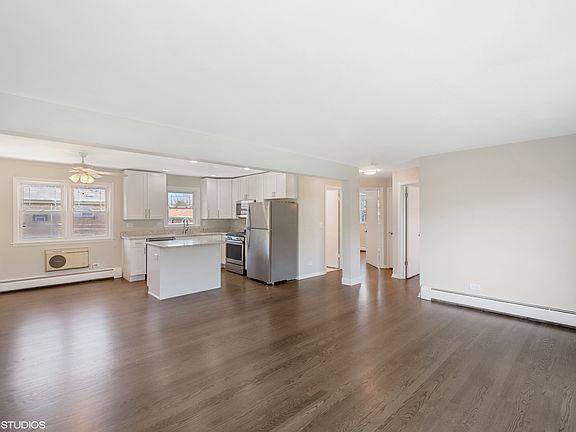 3rd image of 5542 W Bryn Mawr Ave #3N