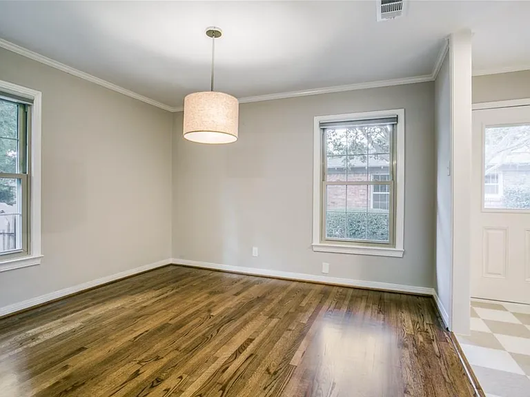 9210 San Fernando Way — Photo 6
