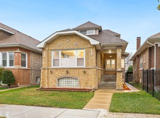 4940 W George St, Chicago, IL 60641