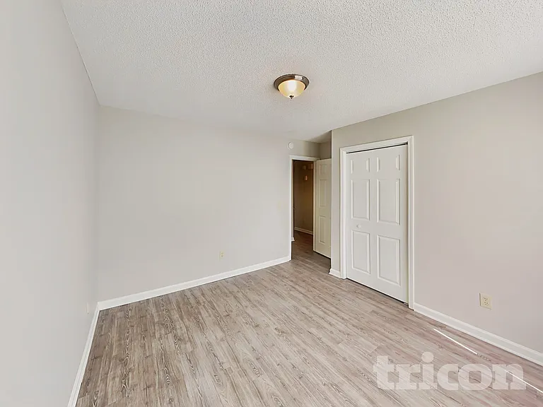 529 Ferncliffe Rd — Photo 12