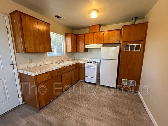 4th image of 62 N Villa St APT 10