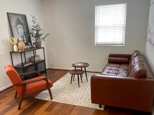 2912 Peyton Randolph Dr APT 101, Falls Church, VA 22044