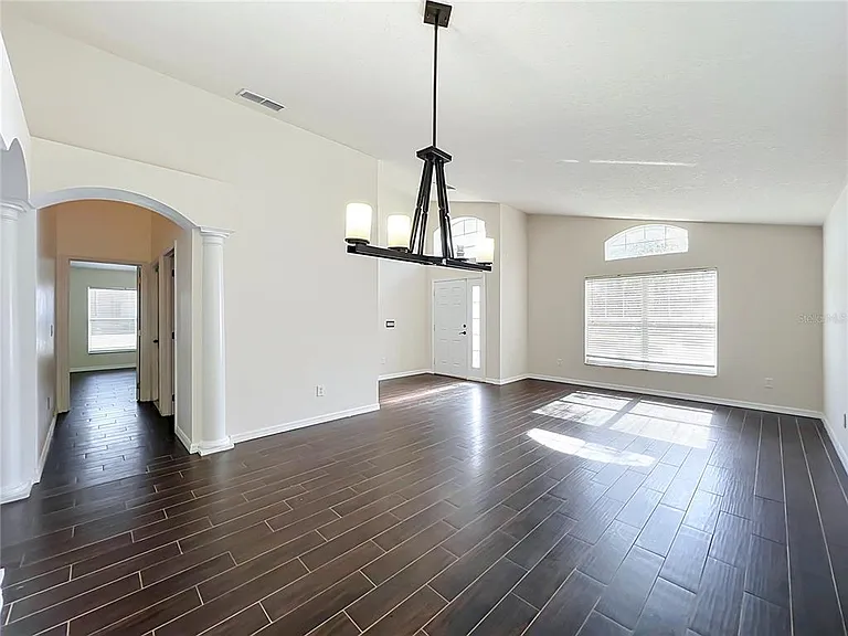 1045 Willow Branch Dr — Photo 13