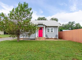 1804 S Oak St, Brady, TX 76825