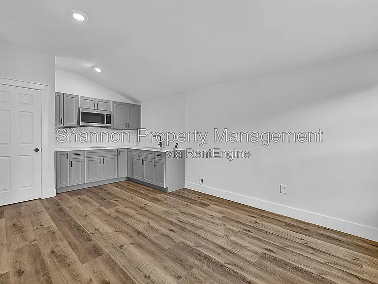 224 Everton St — Photo 24