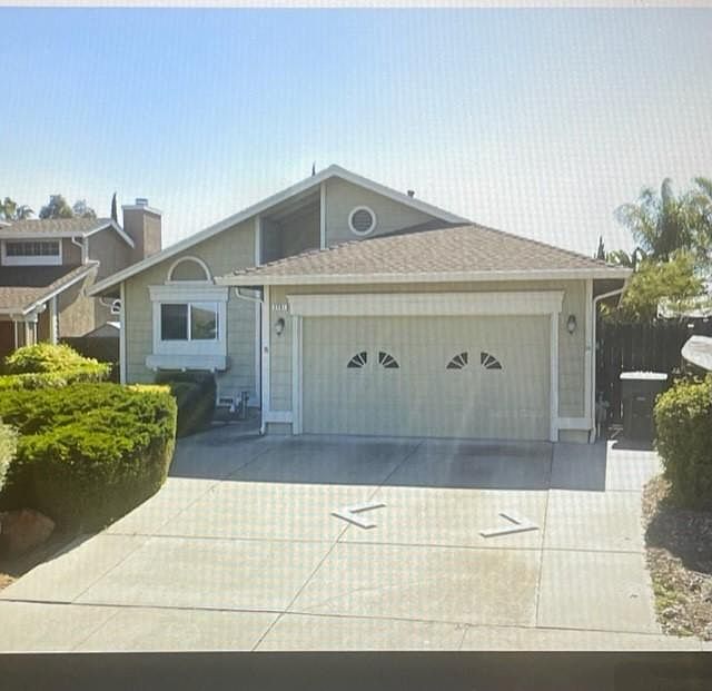 2nd image of 3761 Gladstone Dr
