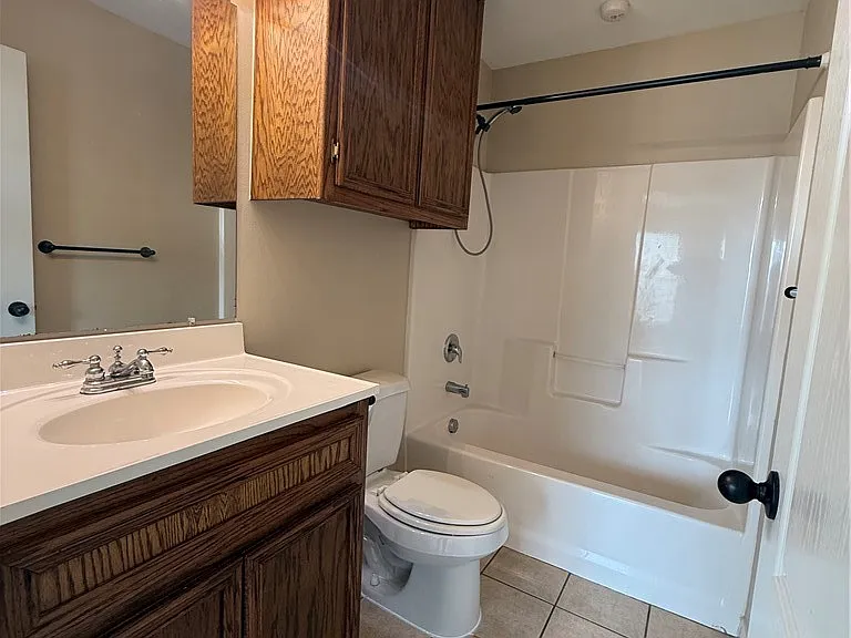 622 Webb St — Photo 11