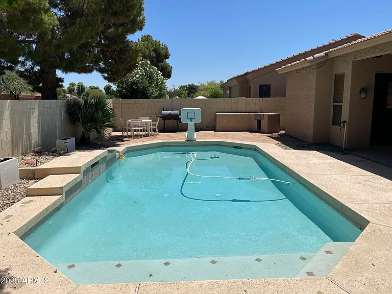1680 W Saragosa St — Photo 30