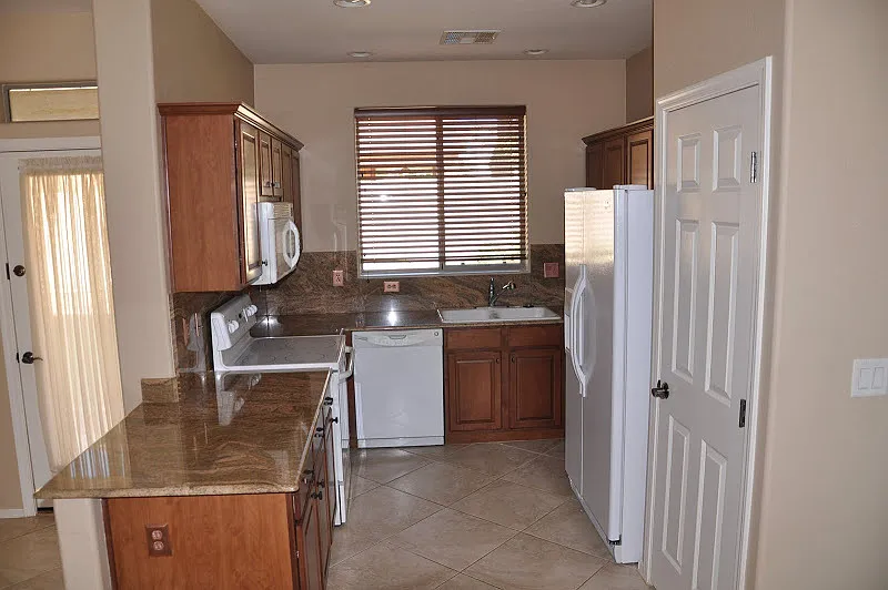 Beautiful Highland Groves Home — Photo 4